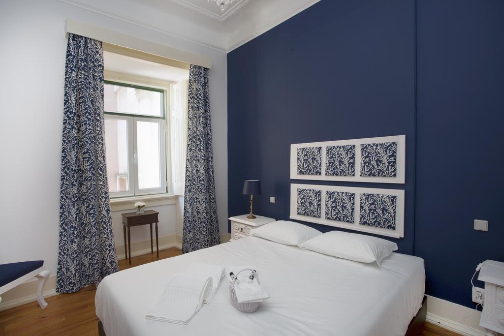 Typical Lisbon Guest House Room photo